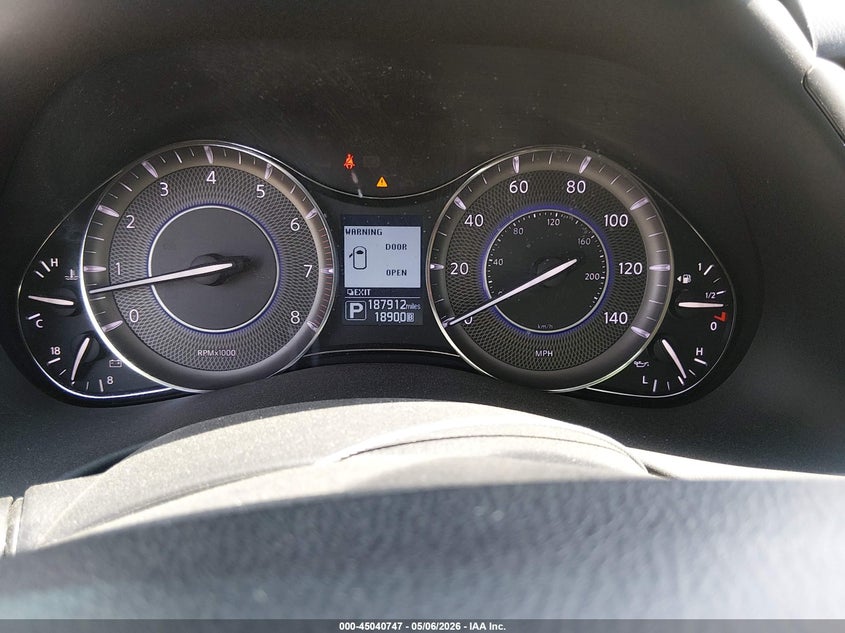 2015 INFINITI QX80 auction photo 7
