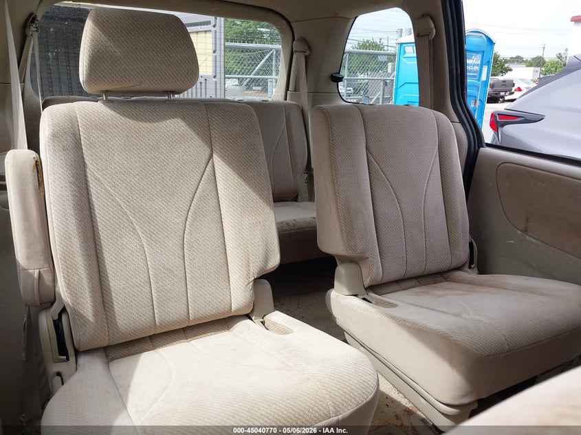 2001 Mazda Mpv Dx/Es/Lx VIN: JM3LW28G710173760 Lot: 45040770