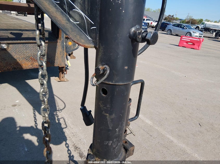 2018 Pj 30' Gooseneck Flatbe VIN: 4J5FS2826J3030969 Lot: 45041203
