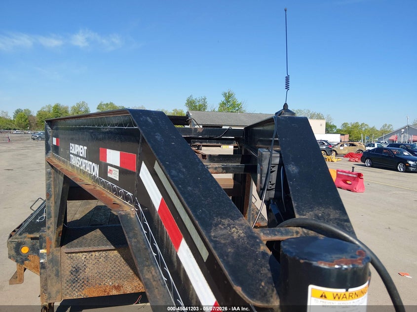 2018 Pj 30' Gooseneck Flatbe VIN: 4J5FS2826J3030969 Lot: 45041203