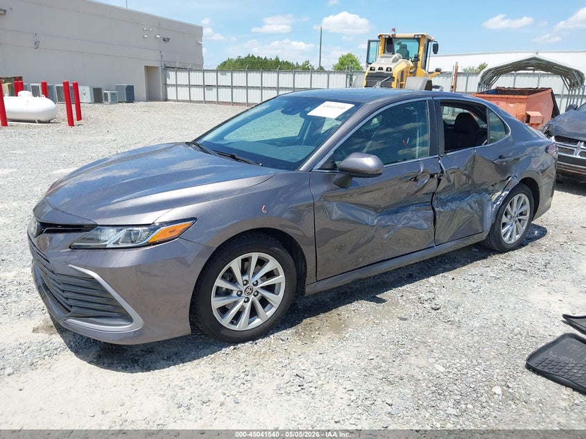 4T1C11AK8MU549603 2021 Toyota Camry Le photo 1
