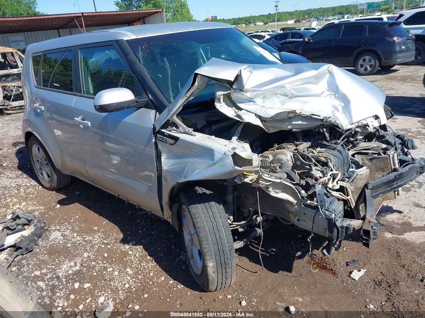 Vin: kndjn2a27h7415093, lot: 45539067, kia soul 2017 img_1