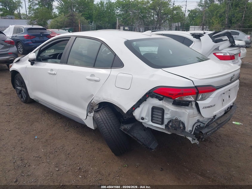 2024 TOYOTA COROLLA auction photo 3
