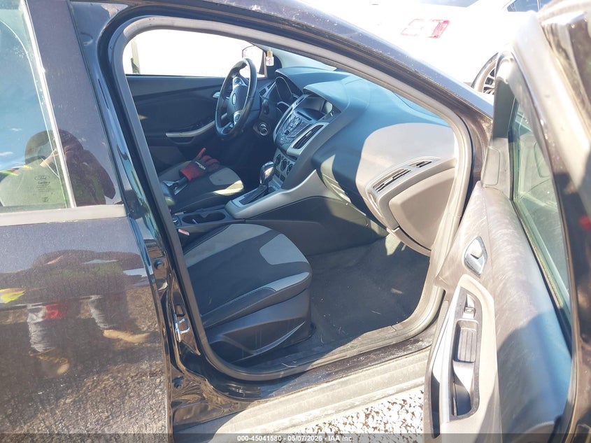 2012 Ford Focus 2.0 Se black Lot 111045041580 Vin 1FAHP3F29CL464048