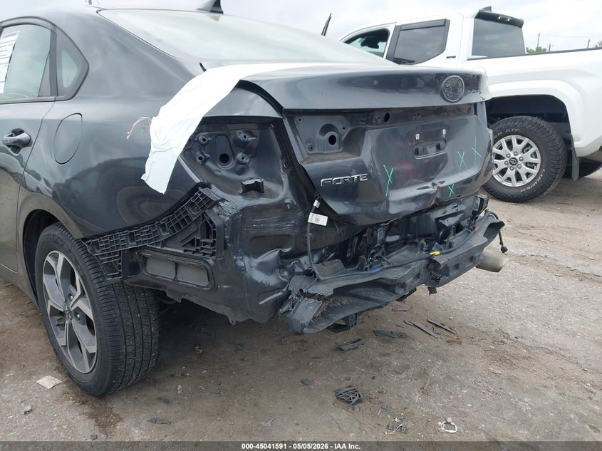 2019 KIA FORTE auction photo 6