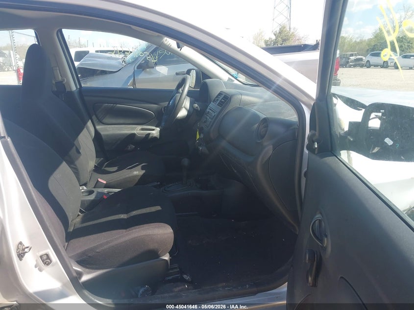 2012 Nissan Versa 1.6 1.6 S silver Lot 111045041646 Vin 3N1CN7AP1CL930762