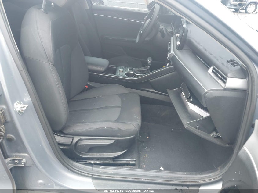 2022 KIA K5 auction photo 5