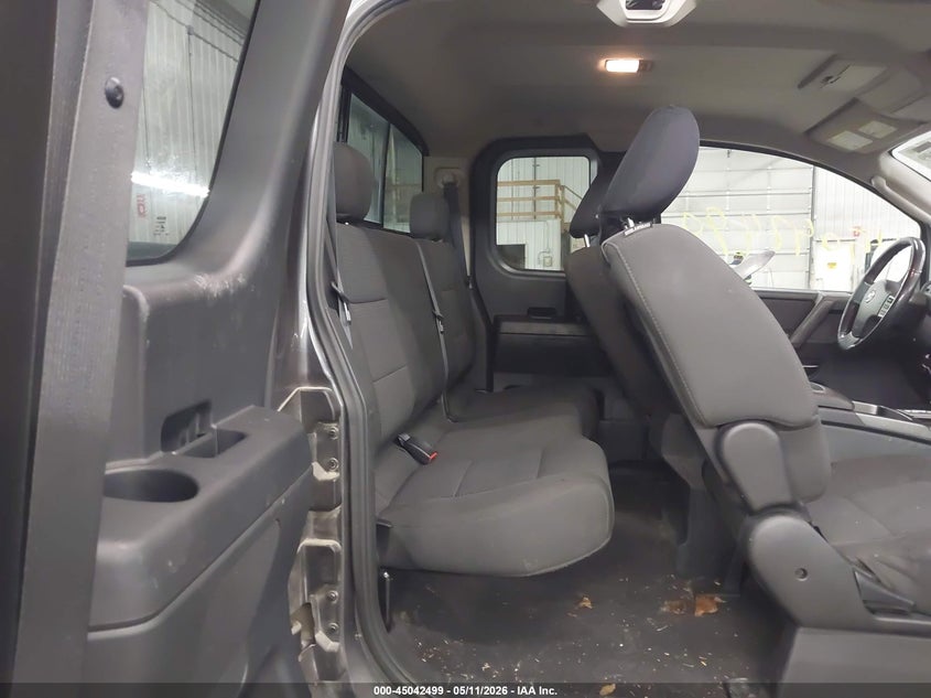 2011 NISSAN TITAN auction photo 8