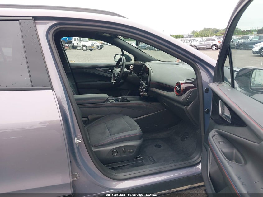 2024 CHEVROLET BLAZER EV auction photo 5