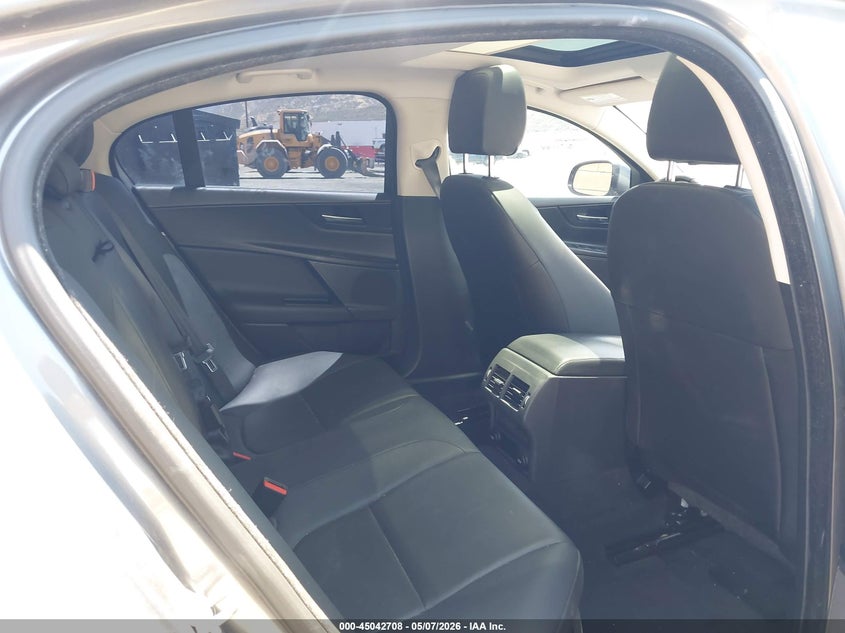 2017 Jaguar Xe 35T Premium VIN: SAJAD4BV3HA956167 Lot: 45042708