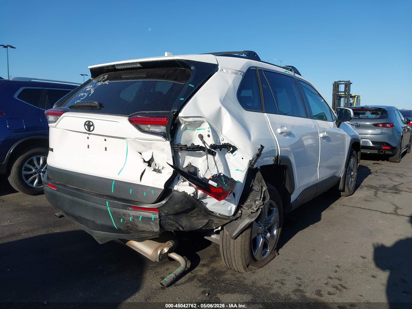 VIN 2T3W1RFV8SW396983 2025 TOYOTA RAV4 XLE