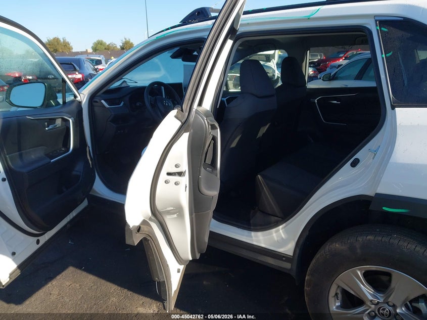 VIN 2T3W1RFV8SW396983 2025 TOYOTA RAV4 XLE