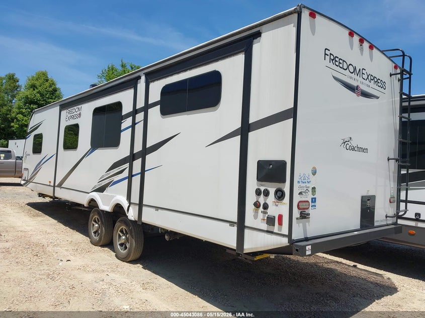 2022 COACHMEN FREEDOM EXPRESS auction photo 3