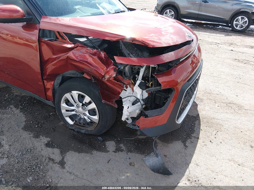 2021 KIA SOUL auction photo 6
