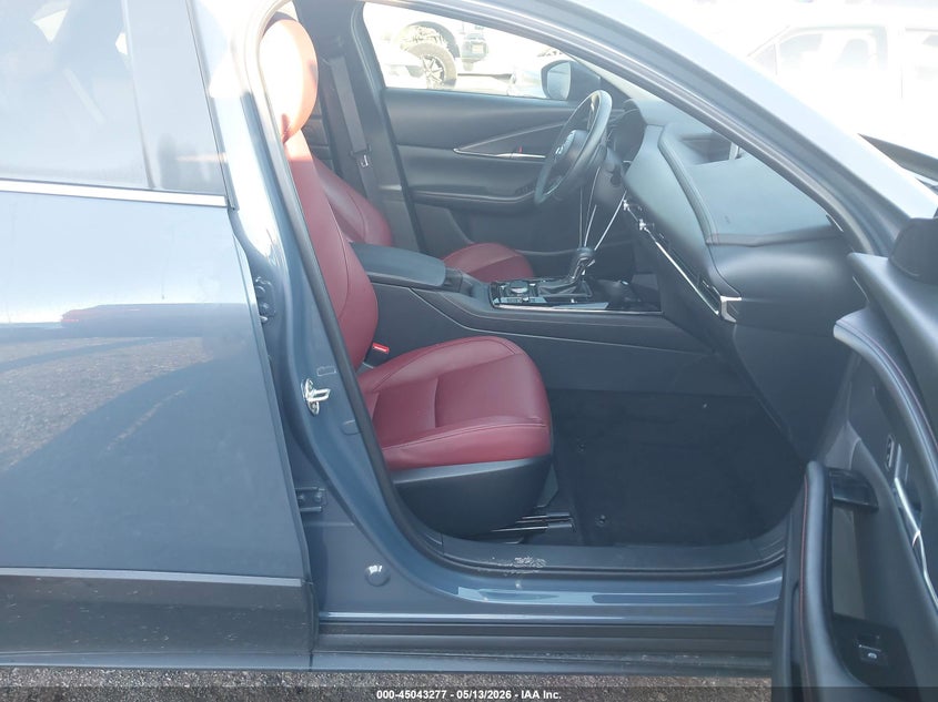 AtlanticExpress - Mazda CX-30