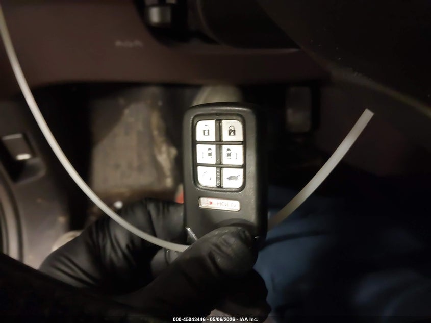 VIN 5FNRL6H90JB071593 2018 HONDA ODYSSEY ELITE