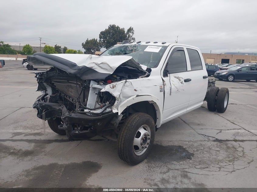 2024 RAM 3500 CHASSIS auction photo 2