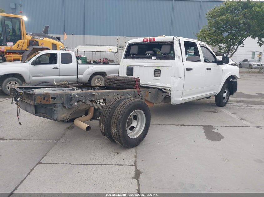 2024 RAM 3500 CHASSIS auction photo 4