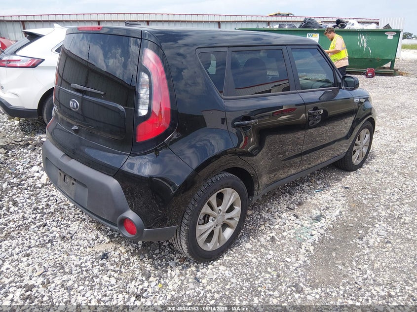 2015 KIA SOUL auction photo 4