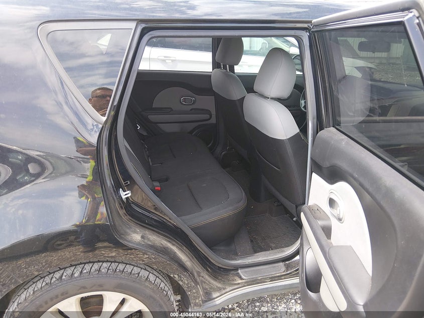 2015 KIA SOUL auction photo 8