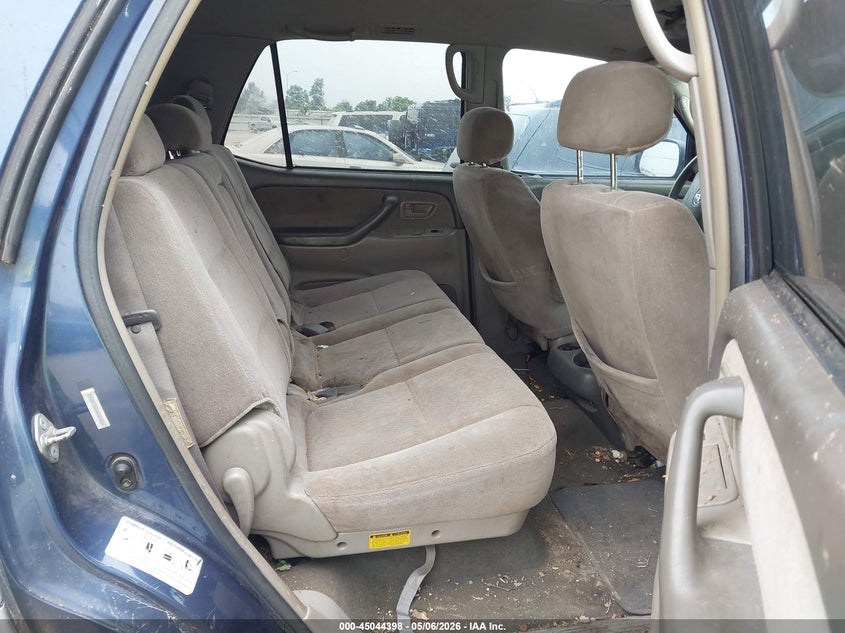 2004 Toyota Sequoia Sr5 V8 VIN: 5TDZT34A84S233033 Lot: 45044398