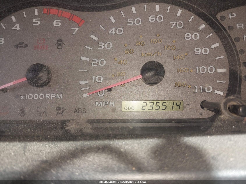 2004 Toyota Sequoia Sr5 V8 VIN: 5TDZT34A84S233033 Lot: 45044398