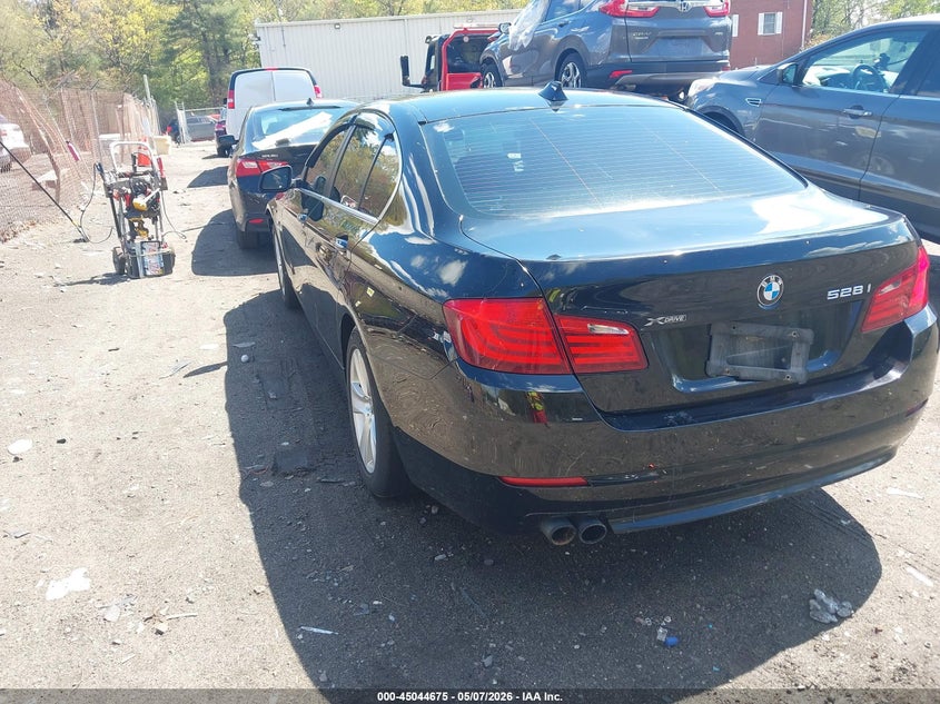Vin: wbaxh5c55dd113904, lot: 45542192, bmw 528i xdrive 20133