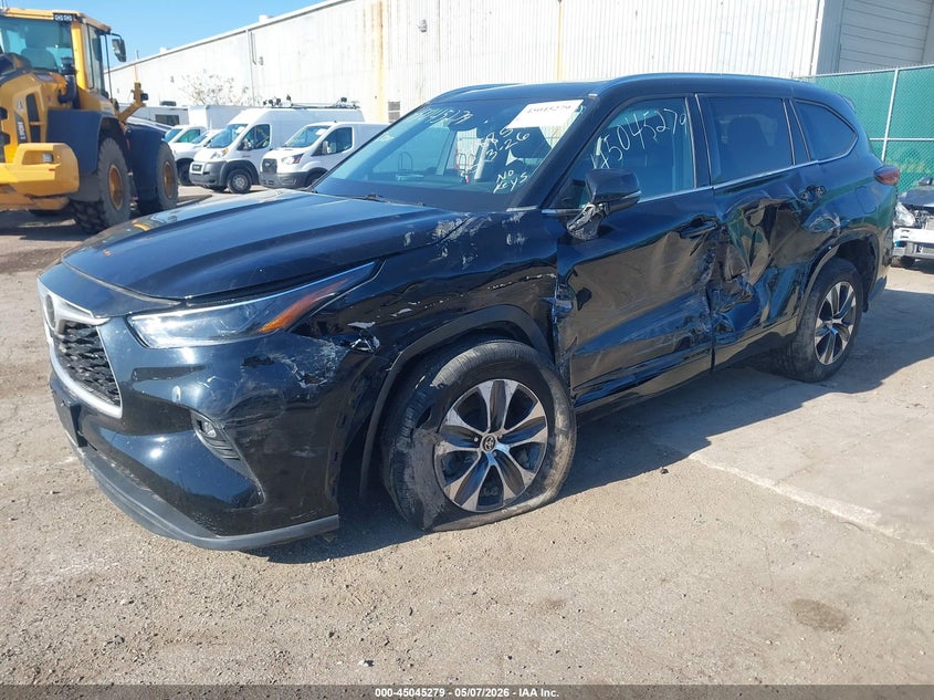 2021 Toyota Highlander Xle 5TDHZRBH8MS095510 photo 1