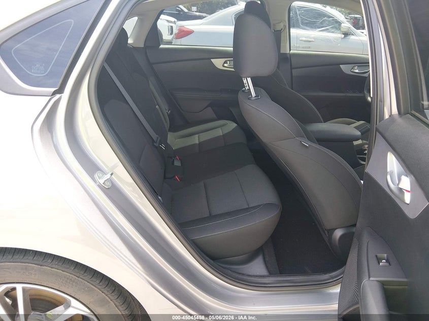 VIN 3KPF24AD2RE734348 2024 KIA FORTE LXS