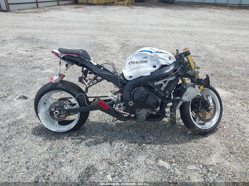 2013 Suzuki Gsx-R1000 VIN: JS1GT78A6D2100779 Lot: 45046000