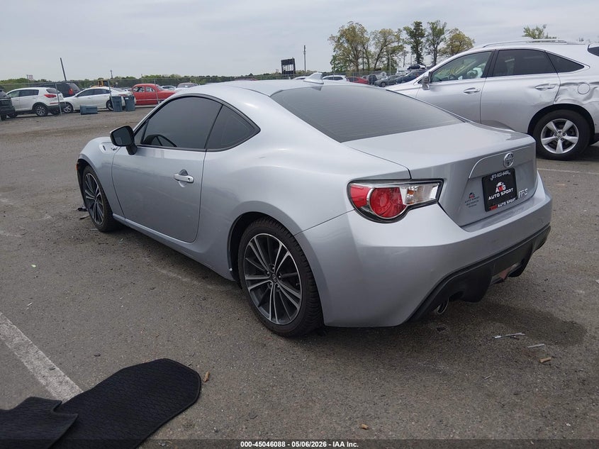 Vin: jf1znaa1xf8703949, lot: 45543618, scion fr-s 20153