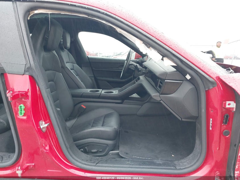 2022 PORSCHE TAYCAN auction photo 5