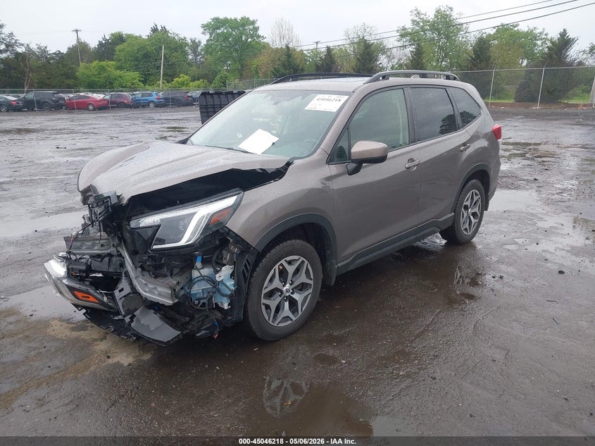 2023 Subaru Forester Premium JF2SKADC3PH482148 photo 1