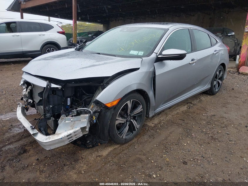 2018 Honda Civic Touring 19XFC1F93JE200201 photo 1