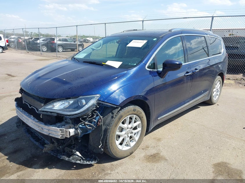 Vin: 2c4rc1bg3lr157658, lot: 45543981, chrysler pacifica touring l 20202