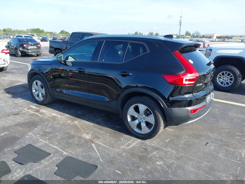 Vin: yv4162uk8m2430120, lot: 45544076, volvo xc40 t5 momentum 20213