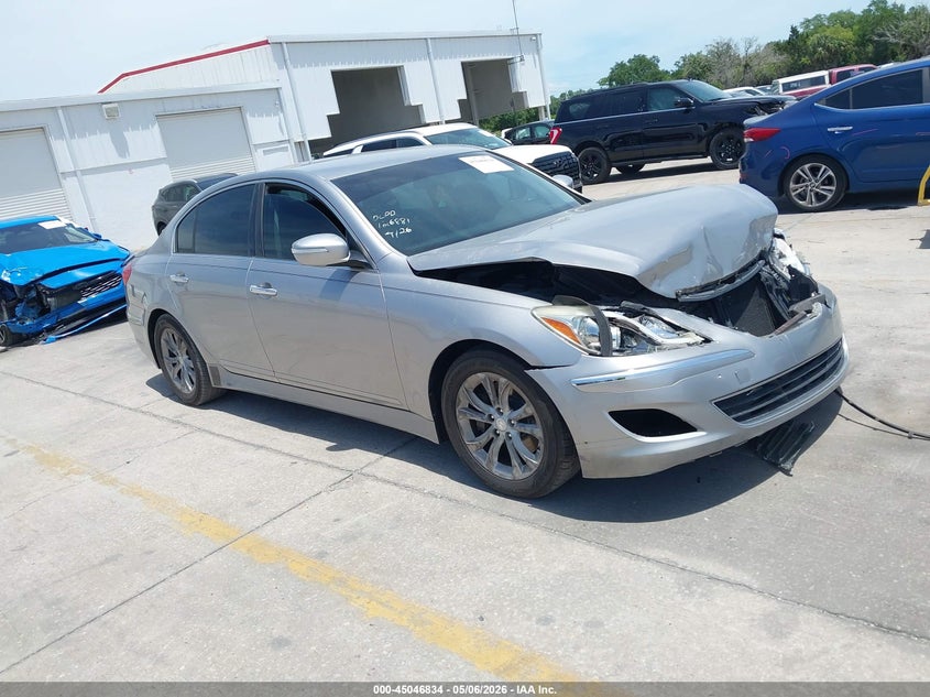2013 HYUNDAI GENESIS auction photo 1