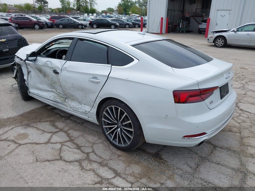 Vin: waubncf5xka050414, lot: 45544680, audi a5 45 premium 20193