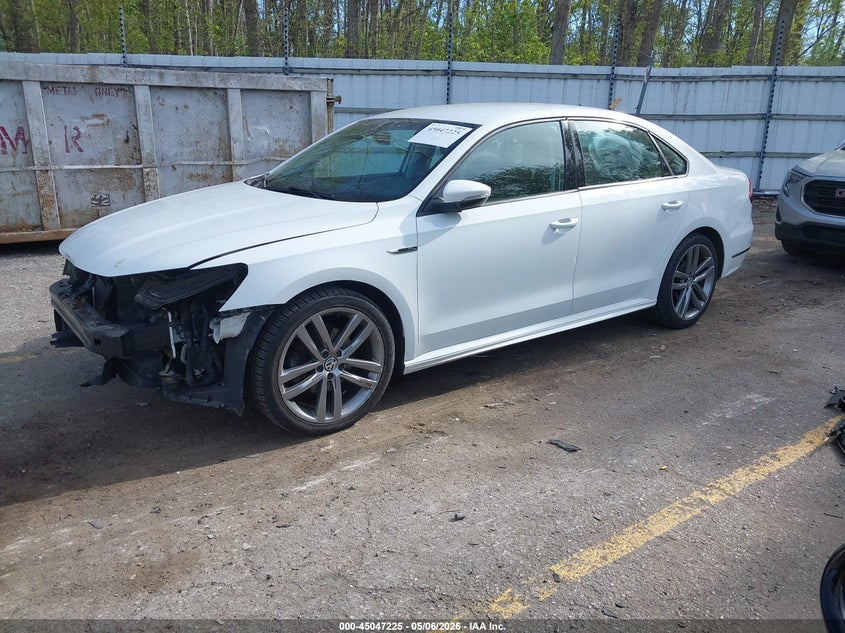 2018 VOLKSWAGEN PASSAT auction photo 2