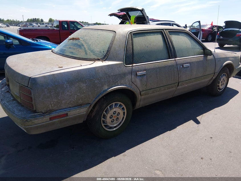 1996 OLDSMOBILE CIERA auction photo 4