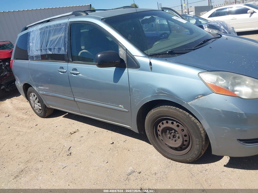 2008 TOYOTA SIENNA auction photo 6