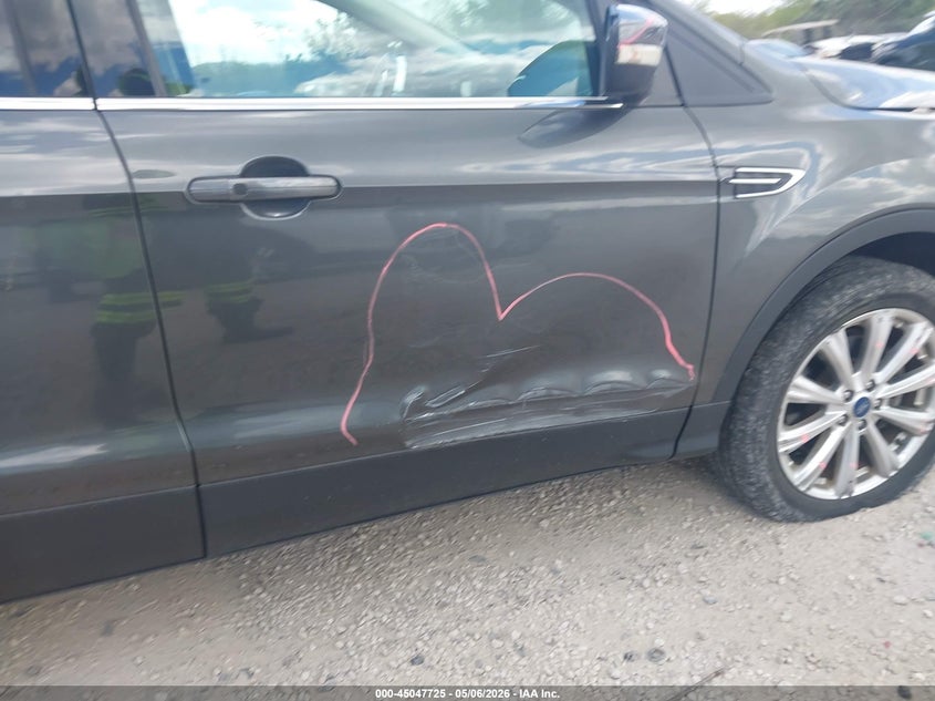 VIN 1FMCU9JD7HUE21253 2017 FORD ESCAPE TITANIUM