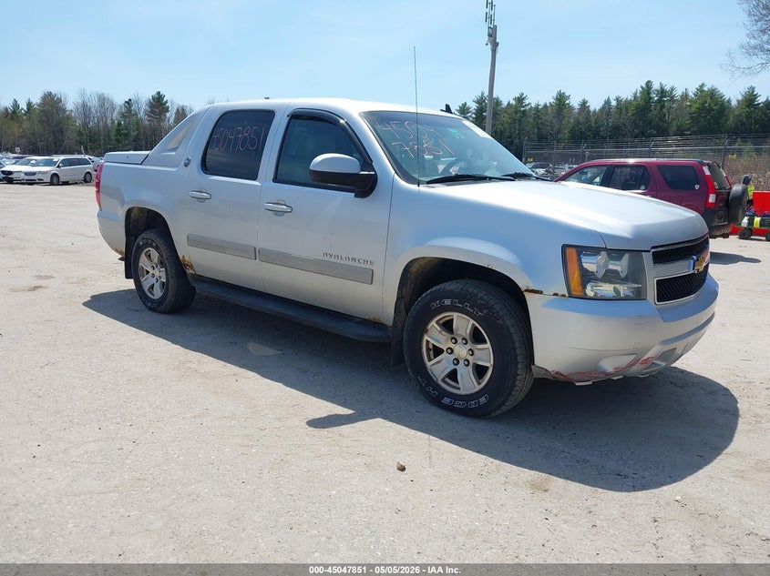 2013 CHEVROLET AVALANCHE LT