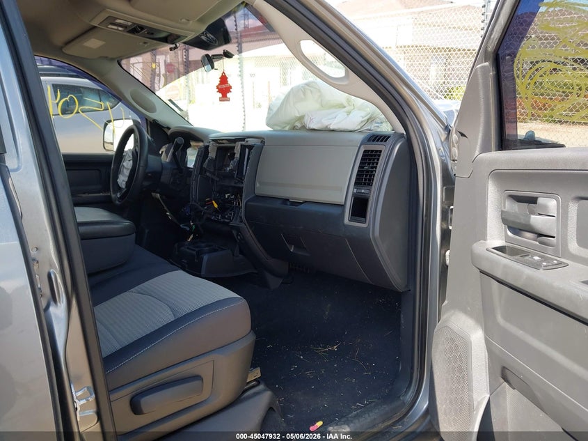 1C6RD7FT4CS248497 2012 Ram 1500 5.7 Ram St grey