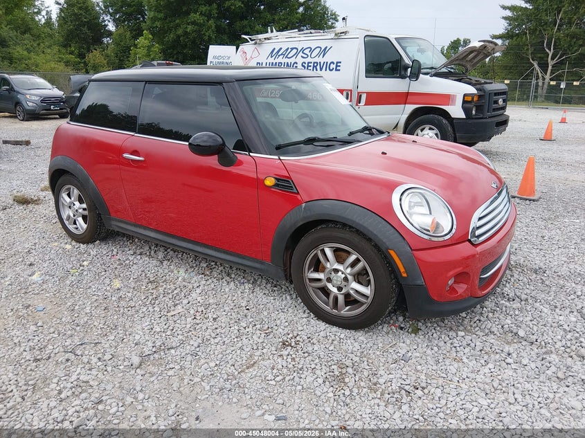 MINI COOPER 2011. Lot# 45048004. VIN WMWSU3C5XBT184108. Photo 1