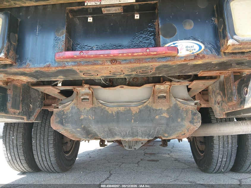1FD8X3G67GEC90403 2016 Ford F-350 Chassis Xl white