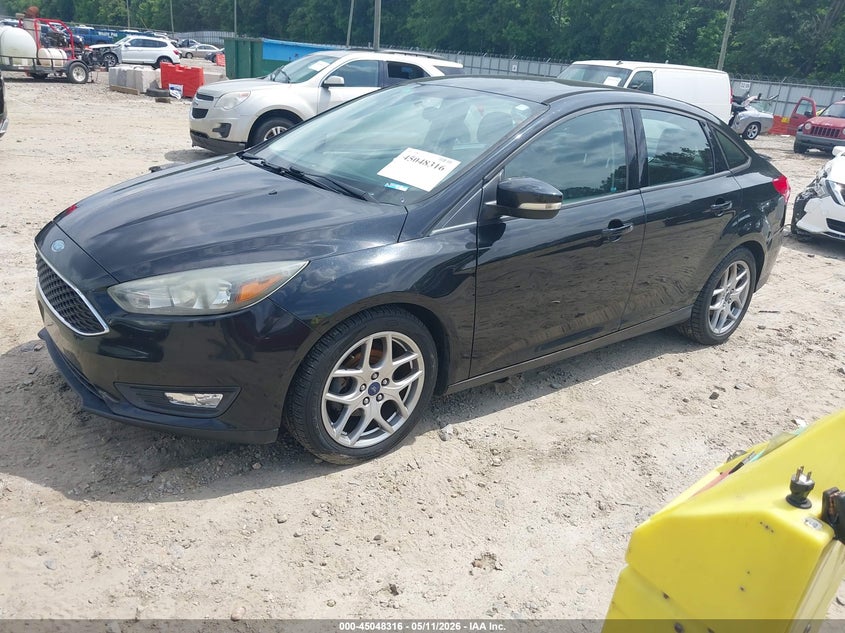 2015 Ford Focus Se 1FADP3F23FL280582 photo 1