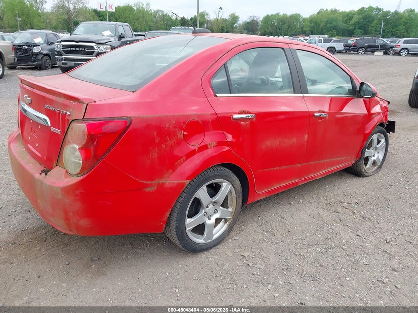 2015 CHEVROLET SONIC auction photo 4