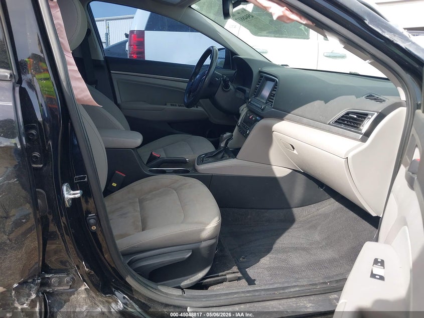 2018 HYUNDAI ELANTRA auction photo 5