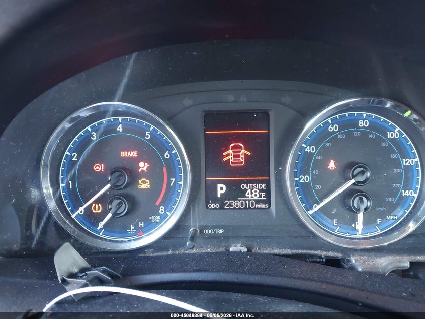 2017 TOYOTA COROLLA auction photo 7
